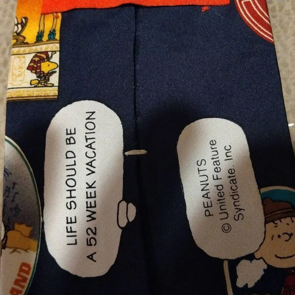 Vintage Peanuts Charlie Brown and Gang World Vacation Men's Tie